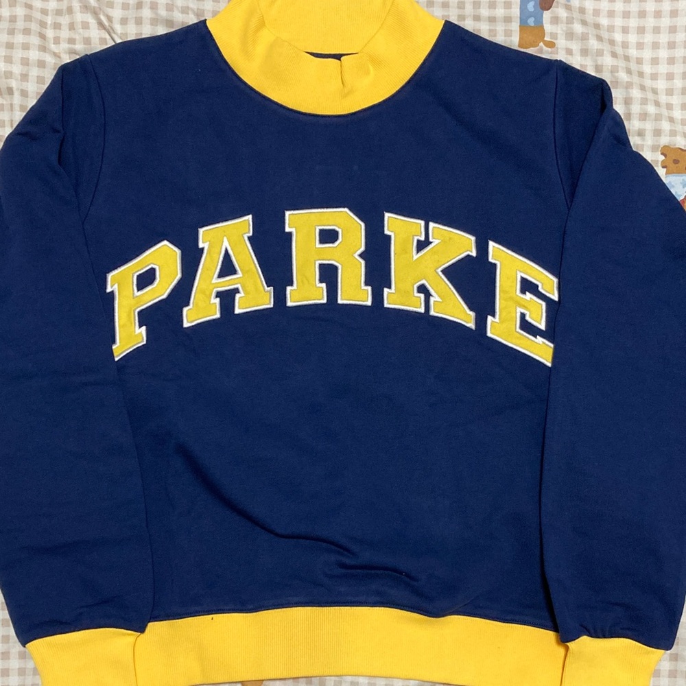 Parke Women’s Crewneck Sweater in Navy and Gold Mockneck